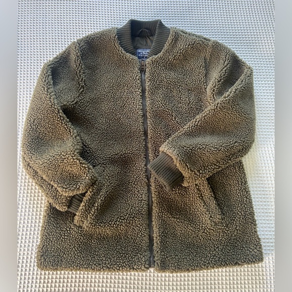 Abercrombie & Fitch Sherpa Full-Zip Oversized Bomber - Picture 10 of 16